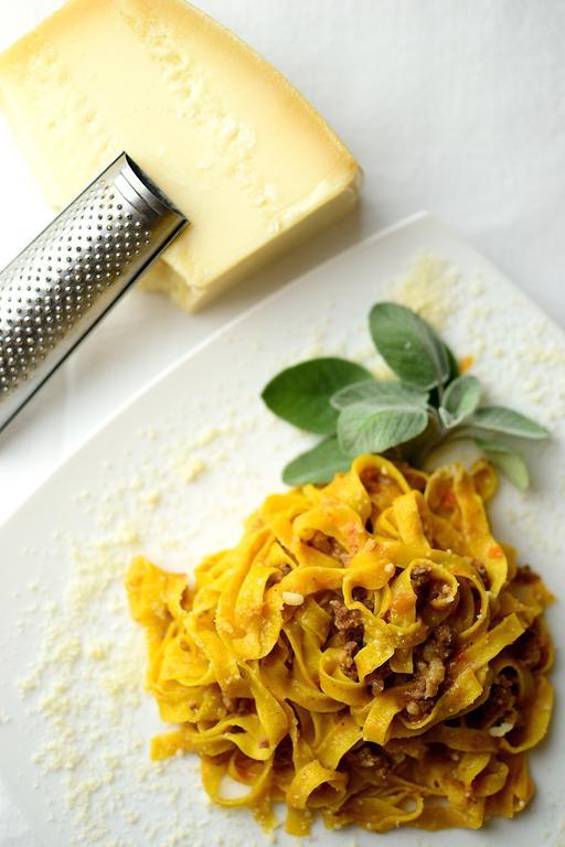 Locanda Divinis Cerea Luaran gambar